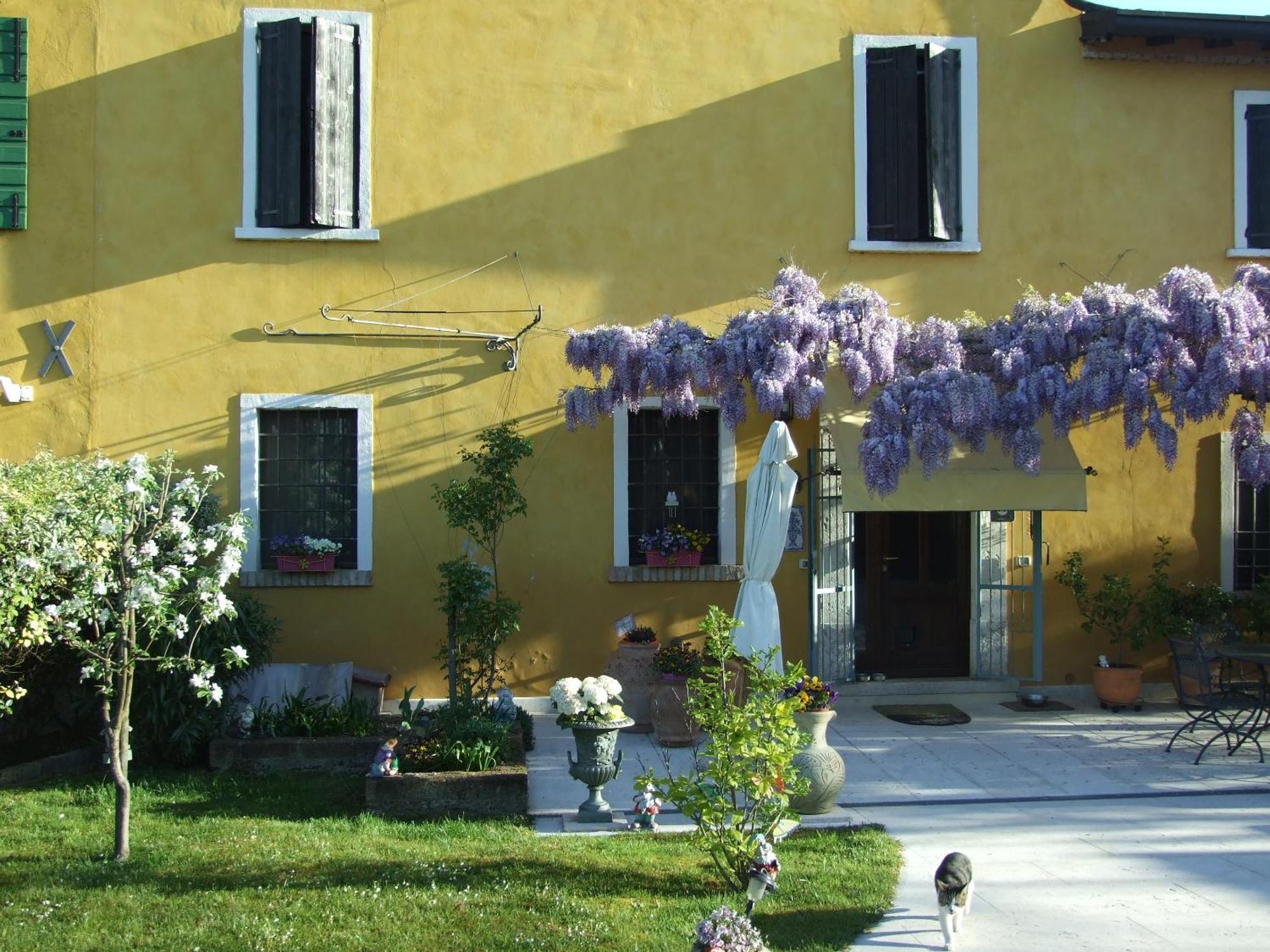 B&B Casacasina Monzambano Εξωτερικό φωτογραφία