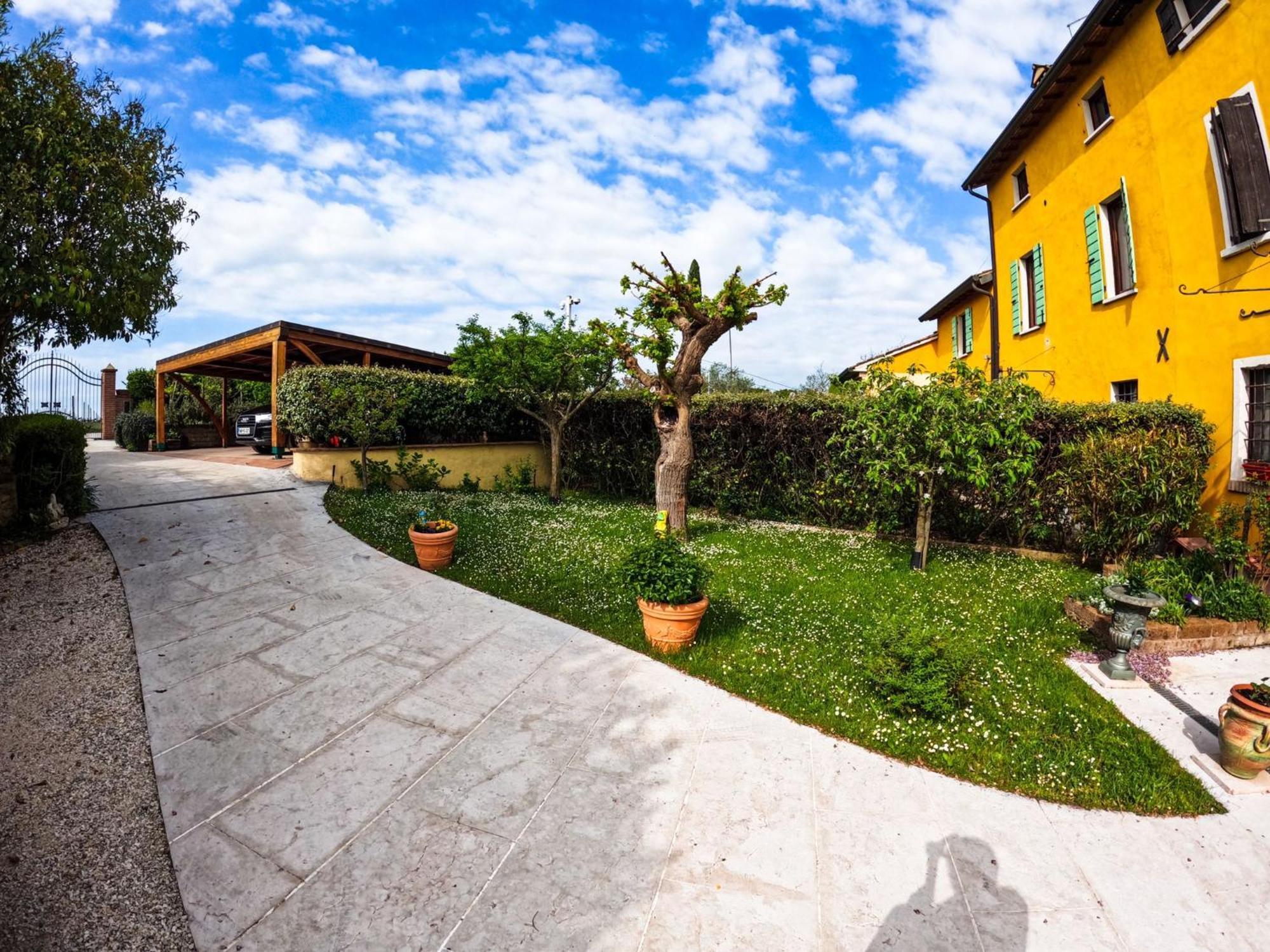 B&B Casacasina Monzambano Εξωτερικό φωτογραφία